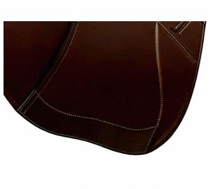 Selle d'équitation anglaise en cuir faite à la main avec arceau en plastique pour activités équestres personnalisées - Product Image 4