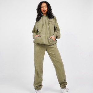 Survêtement d'hiver pour femme, fabriqué professionnellement, à capuche, uni, en molleton délavé à l'acide, style streetwear - Product Image 4