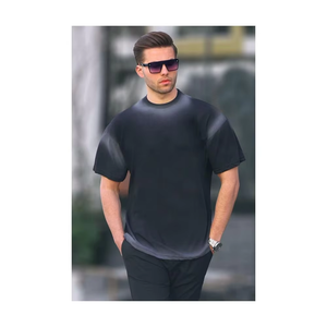 T-shirts pour hommes en coton 100% résistants et polyvalents - Confortables, respirants, coupe classique, design minimaliste pour toutes les saisons - Product Image 3