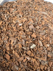 Bâtonnets de cannelle de cassia à coupe ronde, qualité supérieure, 80% 85% 90% de cassia, en rouleau - Product Image 1