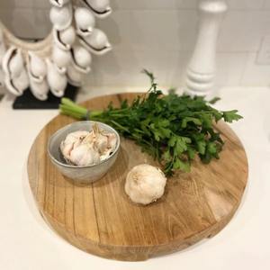 Planche à découper en bois, planche à hacher en bois, planche à découper ronde en bois, planche de service en bois, planche à découper en bois massif - Product Image 2