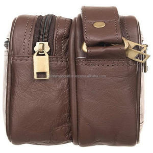 Trousse de toilette en cuir avec un design attrayant disponible en couleur brun noir et beige - Product Image 3