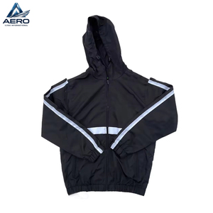 High Performance Running Wear Comfortable Moisture-Wicking Good Supplier New Arrival OEM ODM Service Men Windbreaker Short Set - Product Image 3