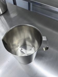 Juego de Instrumentos de Medición de Acero Inoxidable de 1000 ml / 32 oz, para Uso Quirúrgico y de Laboratorio, con Certificación CE Clase II, de Larga Duración - Product Image 3