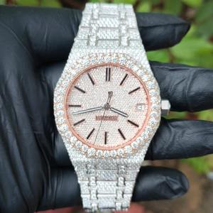 Montre en acier inoxydable avec diamants VVS, finition métallique polie, très vendue, disponible en qualité et prix d'exportation. - Product Image 6