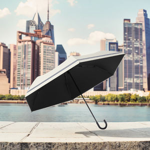 Sombrilla Japonesa Ultraligera y Portátil con Protección UV, Mango Curvo, Plegable, con Diseño Estampado de Sol, Nuevo Diseño - Product Image 1