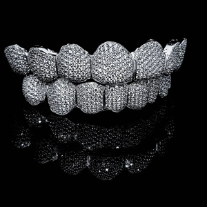 Grillz dentaire Hip Hop tendance sur mesure, durable, brillant argenté, en argent 925 et moissanite, unisexe - Product Image 5