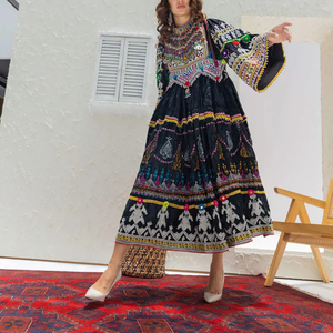Vente en gros de robes afghanes Kuchi, tissu de qualité supérieure, broderie, patchwork, design long jusqu'au sol, motif naturel, robe afghane - Product Image 1