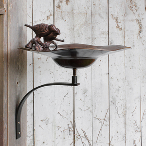 Bebedero para pájaros en forma de corazón con soporte de trípode, bebedero para pájaros de cobre antiguo con soporte de hierro negro. - Product Image 5