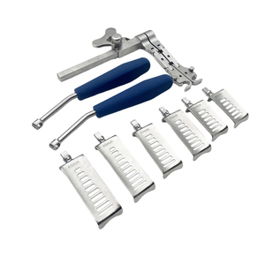 Juego de Retractores Cervicales Ortopédicos para Laminectomía con Hojas Separadoras de Doble Articulación, Acero Inoxidable Alemán, Certificado CE ISO - Product Image 2