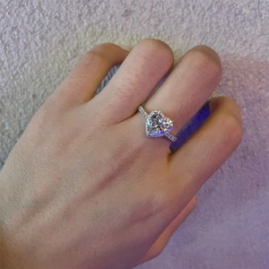 Bague de fiançailles et de mariage en moissanite en forme de cœur avec halo, ajustable, plaquée or 14 carats, bijou de luxe, cadeau pour femme - Product Image 5