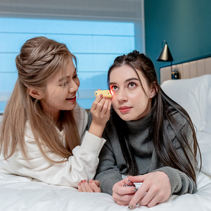 Kaisca - Masajeador Vibratorio Antienvejecimiento para Ojos, Dispositivo para Eliminar Arrugas de los Ojos, Masajeador Facial Calefactado, ABS Rojo, Productos de Nueva Tecnología - Product Image 6