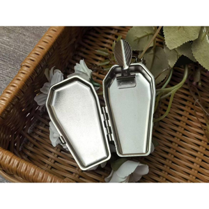 Ceniceros metálicos compatibles con cigarrillos y cigarros debido a sus superficies anchas y resistentes al calor, ¡una llegada increíble! - Product Image 1