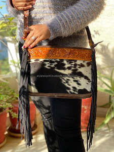 มาใหม่สไตล์ตะวันตกมือTooled Cowhideหนังขอบสลิงกระเป๋าBohoผู้หญิงสไตล์ที่ไม่ซ้ํากันTooledหนังCrossbodyกระเป๋า - Product Image 3