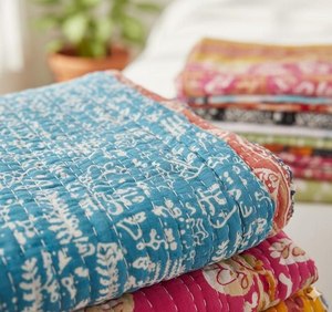 Colchas Kantha Vintage al por Mayor, Mantas de Algodón Bohemio Cosidas a Mano - Product Image 2