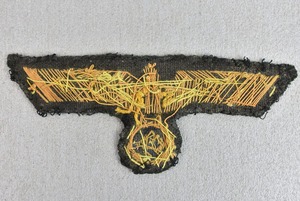 ตราสัญลักษณ์นกอินทรีแบบดั้งเดิมสำหรับติดหน้าอกและแขนเสื้อ  งานปักดิ้นทองตราสัญลักษณ์นกอินทรีสำหรับติดหน้าอกและแขนเสื้อ - Product Image 3