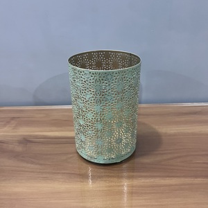 Porte-bougie décoratif en fer forgé de style artisanal avec design marocain Modèle V616 pour la décoration de la maison - Product Image 5