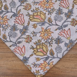 Tissu en coton blanc de qualité supérieure imprimé à la main, motif floral jaune pêche et vigne, pour la confection de vêtements, la confection de robes et l'ameublement. - Product Image 2