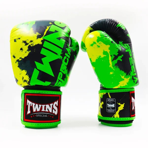 Guantes de Boxeo Gemelos de Primera Calidad, Último Modelo, Totalmente Estampados, Diseño de Logotipo Personalizado, Guantes de Entrenamiento de Kickboxing y Muay Thai - Product Image 3