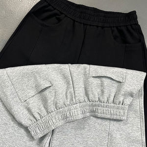 Pantalon de survêtement unisexe surdimensionné personnalisé, coupe droite large et ample, en tissu épais, pour le loungewear - Product Image 5