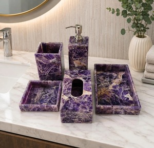 Juego de Baño Moderno de Tres Piezas de Resina Acrílica Azul Cielo de Lujo de ILAHI, Diseño Floral, Accesorios Decorativos para el Hogar, Uttar - Product Image 3