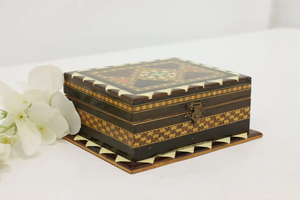 High Quality Bone Inlay Decorative Keepsake Chest Handmade Wooden Jewelry Organizer Customized Capacity Anniversary Festival - Product Image 3
