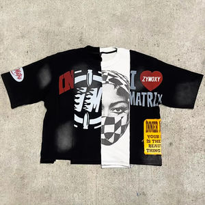 Camiseta de hombre personalizada con serigrafía, estilo streetwear, corte holgado, bloques de color, efecto desgastado por el sol, patchwork y dobladillo irregular cosido - Product Image 1