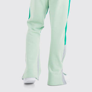 Survêtements évasés pour hommes à séchage rapide, en tissu coton, conçus pour les entraînements de haute intensité, la course à pied et les séances d'entraînement athlétique. - Product Image 6