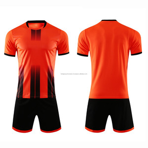Conjunto de Uniforme de Fútbol con Logotipo Personalizado, Estilo Vintage, 100% Poliéster, Impresión Digital, Transpirable, Ropa Deportiva para Equipos - Product Image 5