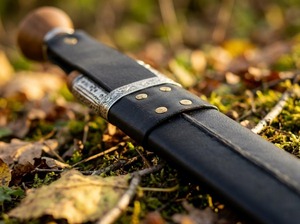 Couteau de chasse de qualité industrielle, lame en acier carbone faite à la main, manche en bois et étui en cuir, lame droite à pointe tombante. - Product Image 3