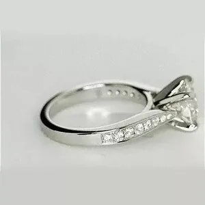 Anillo de Compromiso Clásico de Moissanita, Anillo de Plata de Ley 925 para Mujer, Corte Redondo, Anillo de Boda Solitario, Banda Pavé, Joyería Fina - Product Image 2