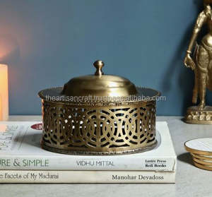 Boîte en laiton vintage de la meilleure qualité avec un beau design fait à la main par Artisan Craft Natural Crafts Product - Product Image 2