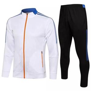 Nuevo Conjunto Deportivo Informal de 2 Piezas con Diseño Personalizado para Hombre, Traje Deportivo Ligero y Transpirable para Fútbol - Product Image 5