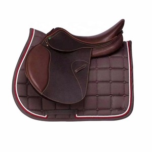 Tapis de selle pour cheval de haute qualité, style tendance, fabriqué au Pakistan, best-seller, très demandé. - Product Image 1