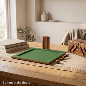 Jeu de serpents et d'échelles en bois avec des pièces en bois colorées et des dés, design classique - Product Image 6