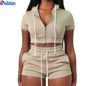 Ensembles pour femmes : Ensemble court 2 pièces assorti, comprenant un crop top zippé ajusté en coton et un short moulant - Product Image 5