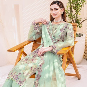 Travail de broderie indienne pakistanaise Salwar Kameez trois pièces Saari pour les femmes pour la fête Wear-Eid Sale - Product Image 1