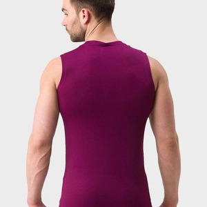 เสื้อกล้ามผู้ชายแขนกุดสีม่วงคอกลมถักสีพื้นสไตล์ลำลองระบายอากาศ - Product Image 2