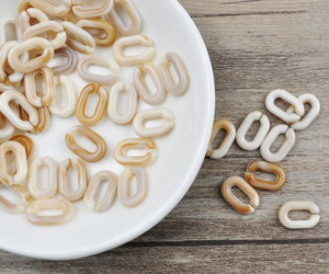 Chaînes en résine personnalisables, très grandes et aux couleurs claires, maillons en résine multicolores de grande taille disponibles. - Product Image 6