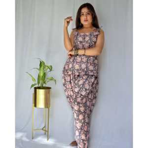 ชุดเดรสลายดอกสีเทาเข้มแบบสบายๆ มีจำหน่ายในไซส์ XS - Product Image 6