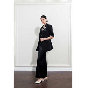 Blazers al por mayor para mujer ODM, blazer de doble botonadura, corte holgado, nuevo blazer tipo vestido para mujer de Vietnam - Product Image 3