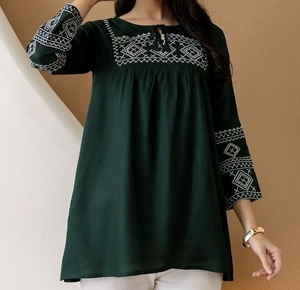 Blusa Corta Bohemia para Mujer, Bordada, Cuello Alto, Manga Larga, Patrón Geométrico, Corte Regular, Poliéster/Algodón, Estilo Modesto - Product Image 3