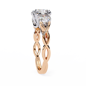 Bague minimaliste carrée pour femme avec diamant de laboratoire et sertissage coussin confortable, idéale pour les propositions ou les anniversaires - Product Image 2
