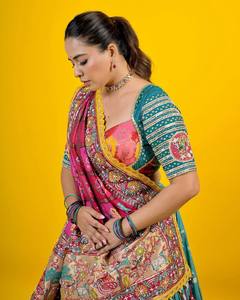 Ensemble Lehenga Choli pour femmes en coton mousseline avec dupatta imprimé et broderies miroir, robe ethnique réversible pour mariage et fête - Product Image 3