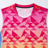 Seragam Voli Tanpa Lengan V-neck Terbaru, Dapat Disesuaikan, Terbuat dari Kain Polyester 100% yang Menyerap Keringat, Menjaga Kering dan Sejuk Sepanjang Waktu
