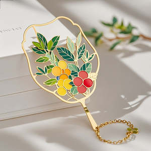 Marcapáginas Metálico con Acabado Dorado, Apariencia Elegante, Ideal para Colección de Libros, Estilo de Lectura Sofisticado - Product Image 1