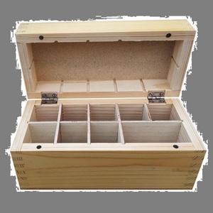 Caja de madera Esta caja de exhibición tiene una tapa sólida Uso para joyas también Uso de la más baja calidad para hacer herramientas profesionales - Product Image 1
