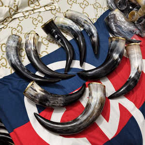 Mug à boire en corne de bœuf Viking de qualité supérieure avec élégant rebord en laiton à prix avantageux - Product Image 5