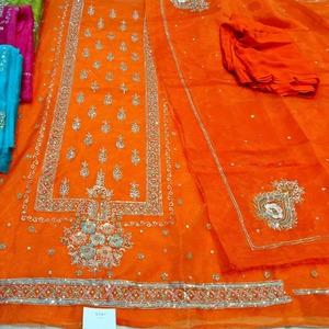 Conjunto de Salwar Kameez Indio de Mezcla de Seda de Calidad de Exportación, Traje Étnico de Diseñador para Mujer, para Bodas y Fiestas - Product Image 6