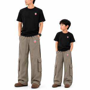 Conjunto familiar a juego 2026: Camiseta holgada y pantalones cargo de pierna ancha para padres e hijos, estilo casual urbano - Product Image 1